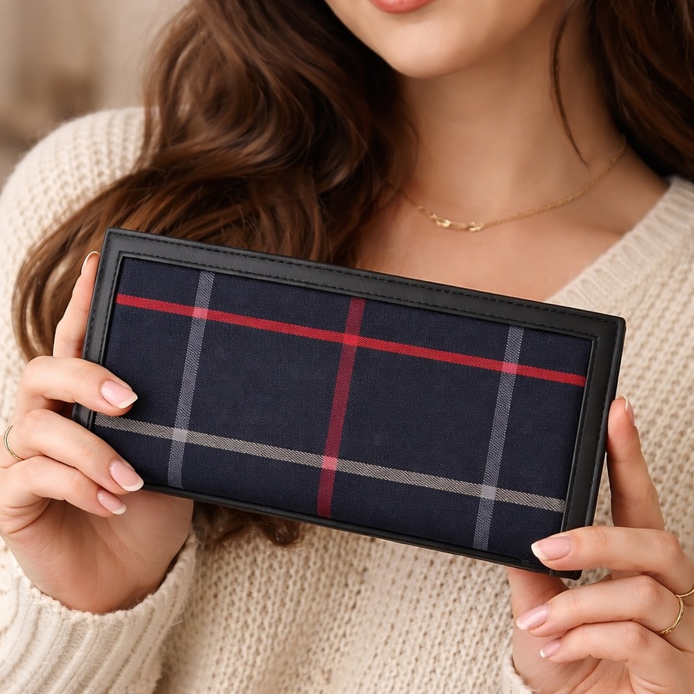 Burberrys Vintage Navy Nova Check Long Wallet